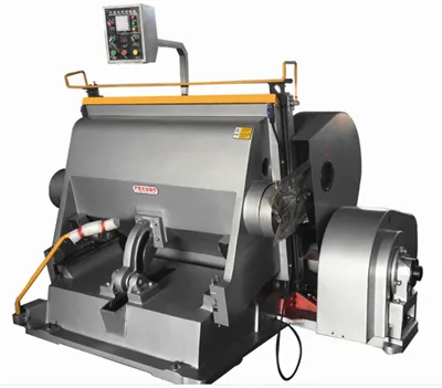 Kan en kartongförpackningsmaskin fungera i en miljö med hög luftfuktighet?